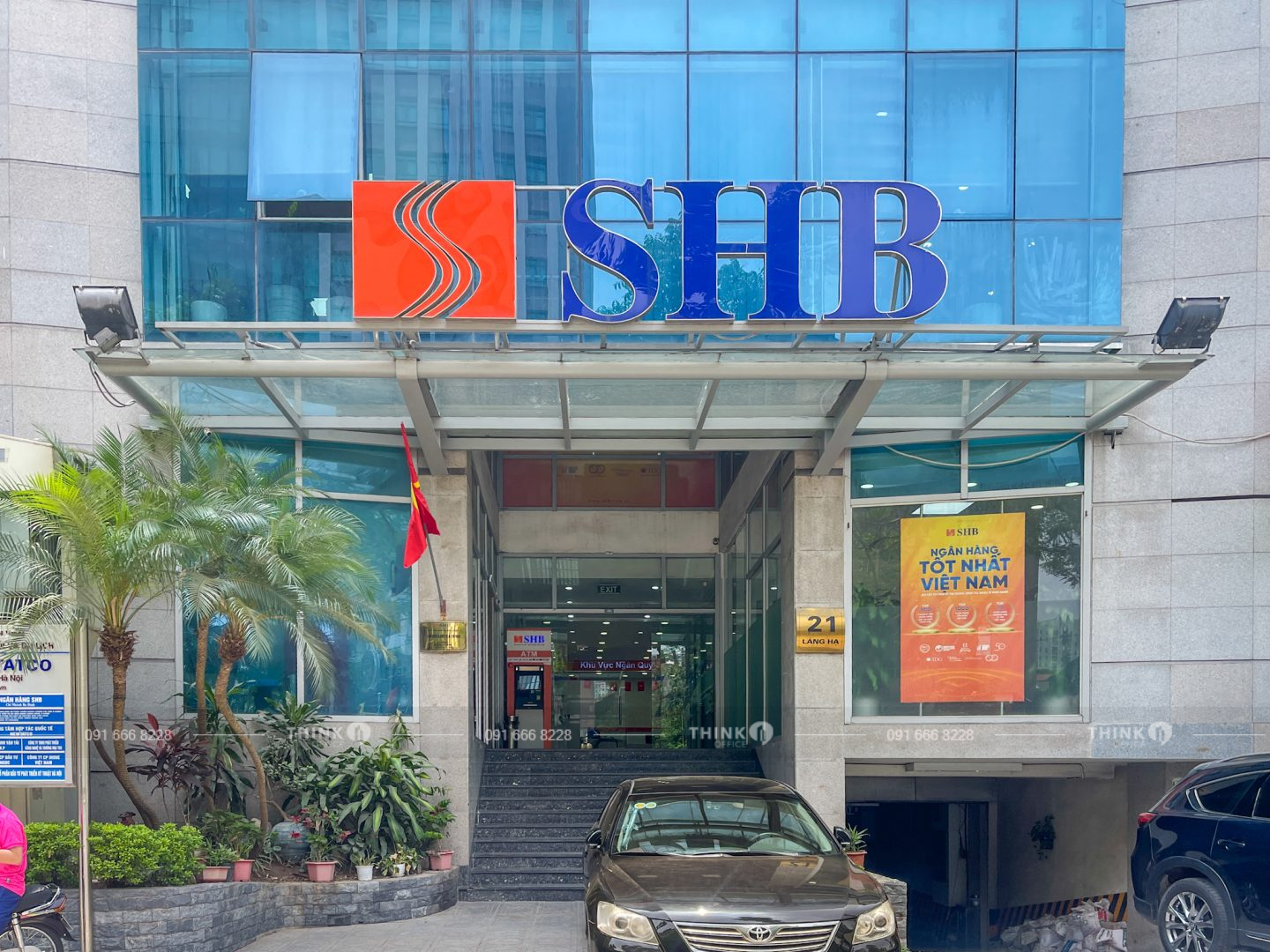 Lối vào sảnh toà nhà Newtatco Building