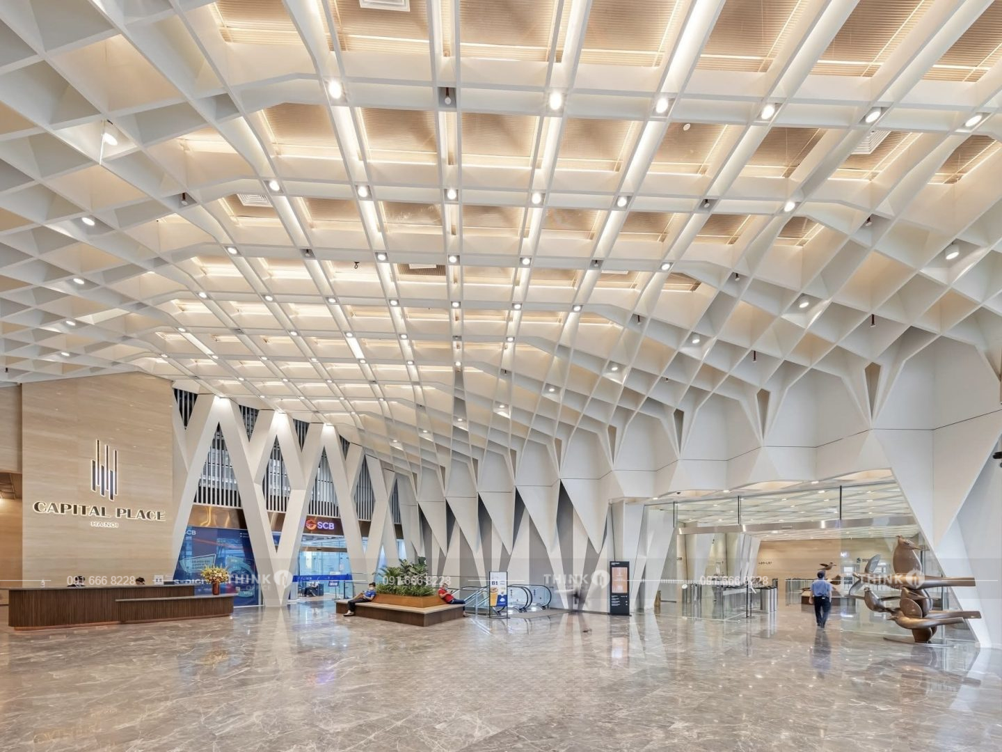 Sảnh toà nhà văn phòng Capital Place