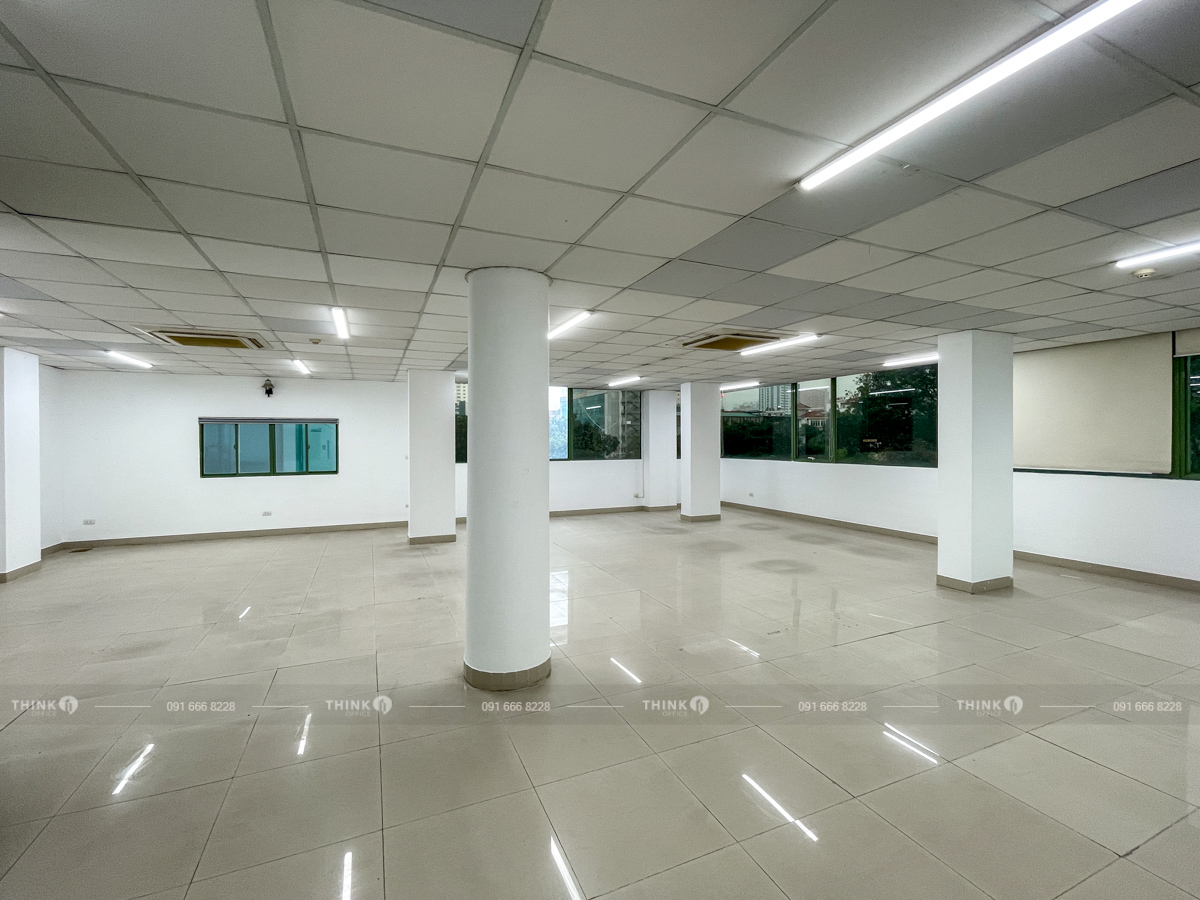 Diện tích trống điển hình 141 Hoàng Quốc Việt