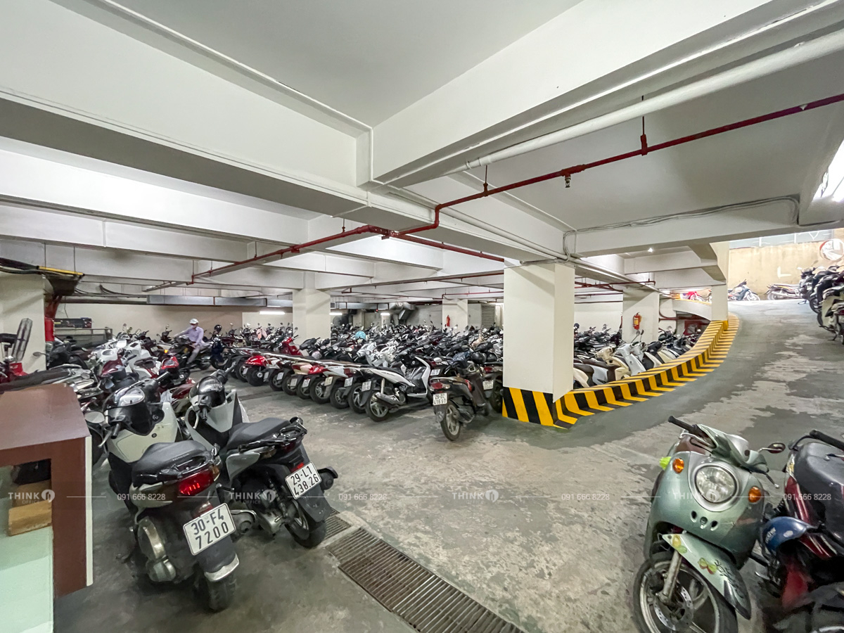 Hầm để xe toà nhà King Building