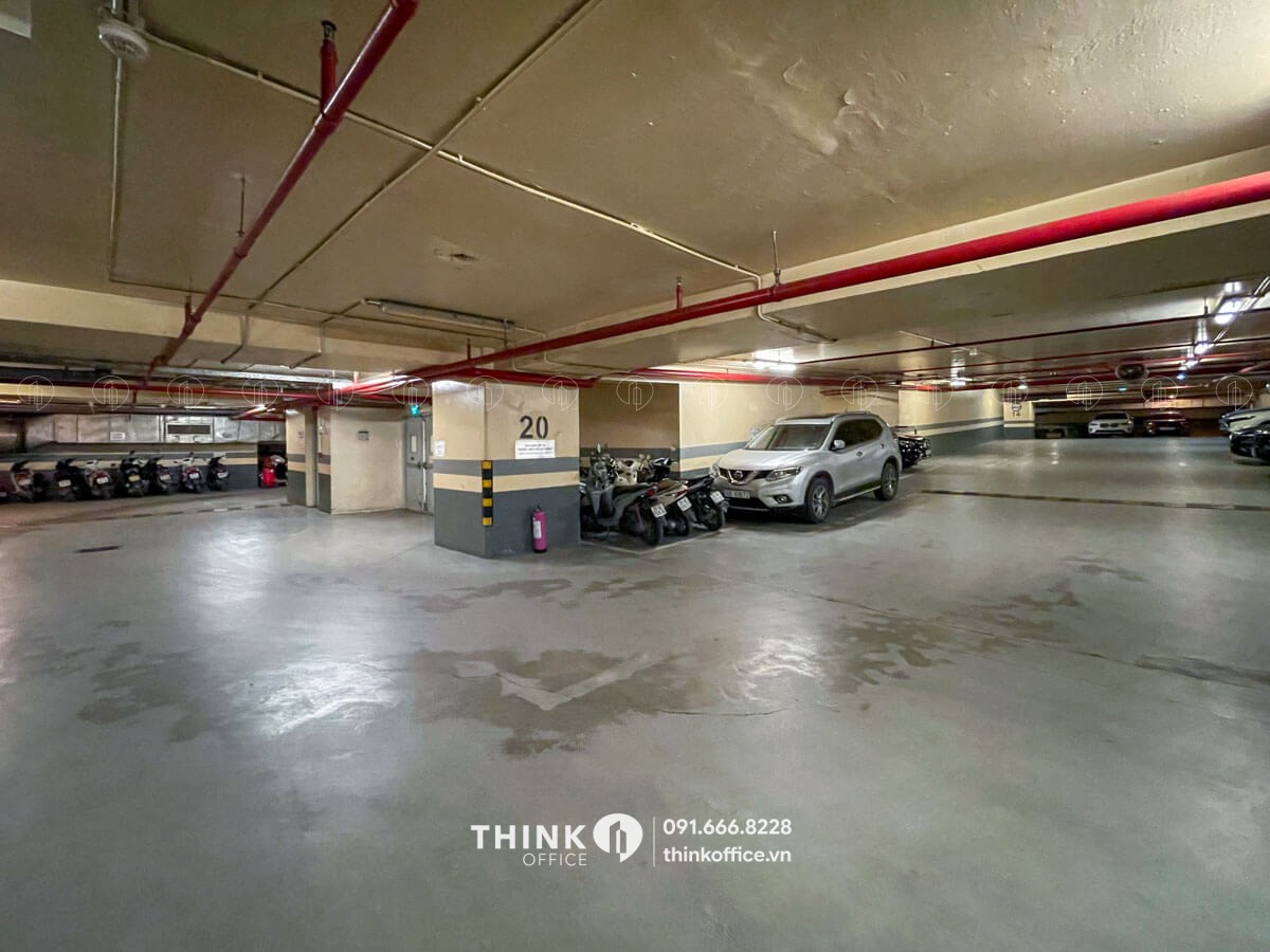Hầm gửi xe ô tô toà nhà The Lancaster Building