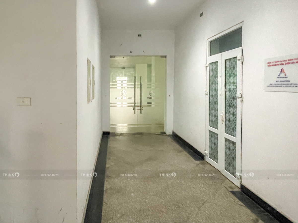 Hành lang Toà nhà Hội nhà báo Việt Nam Dương Đình Nghệ