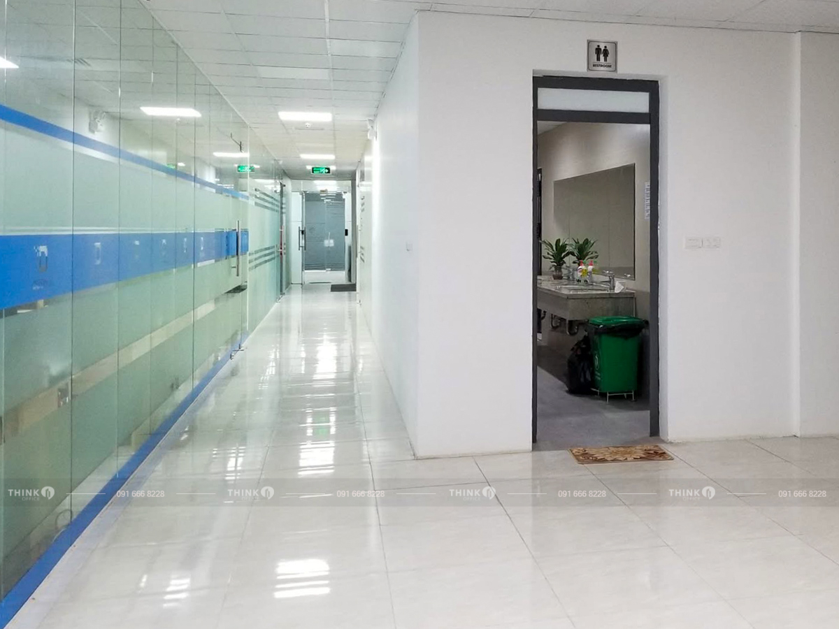 Hành lang toà nhà D Office