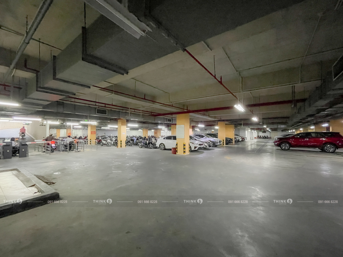 Khu vực hầm để xe Home City Trung Kính