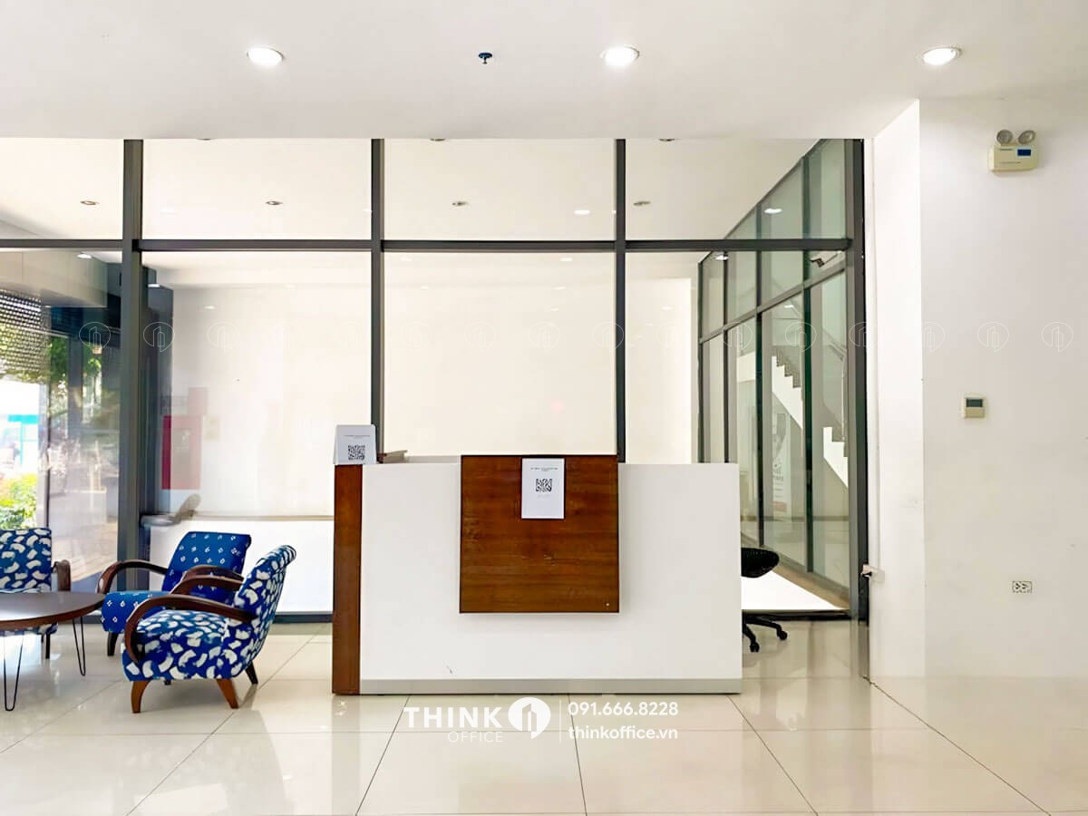 Quầy lễ tân văn phòng tòa nhà số 5 Điện Biên Phủ