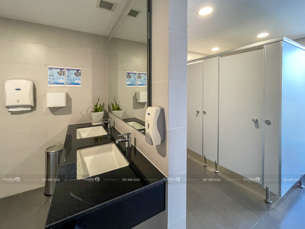 Khu vực nhà vệ sinh toà nhà Horison Tower