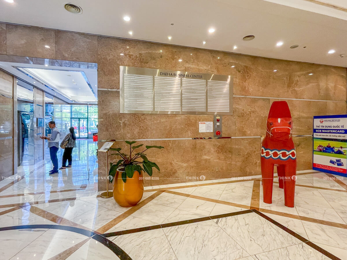 Khu vực sảnh thang máy toà nhà Daeha Business Center