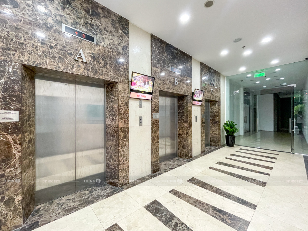 Khu vực sảnh thang máy toà nhà Rox Tower Sky City