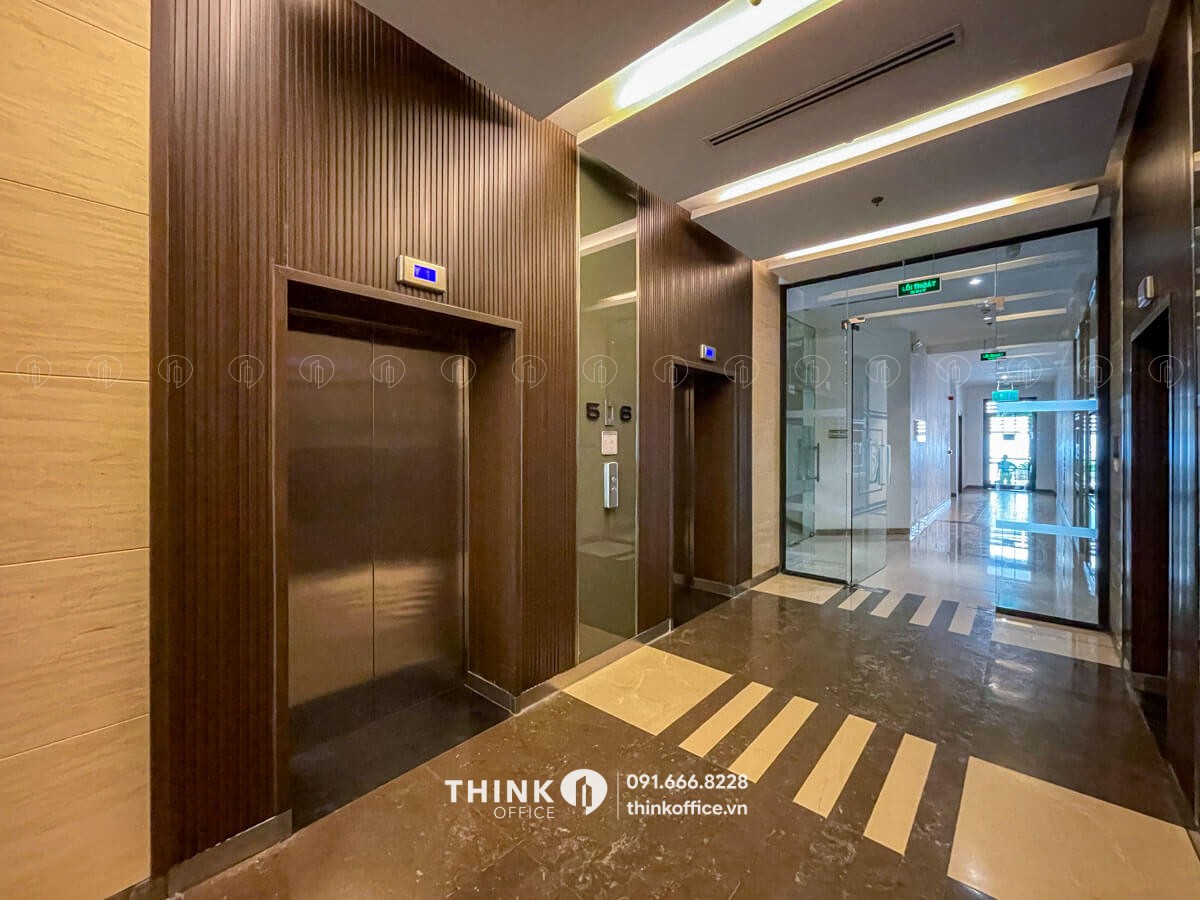 Khu vực thang máy toà nhà The Lancaster Building 20 Núi Trúc