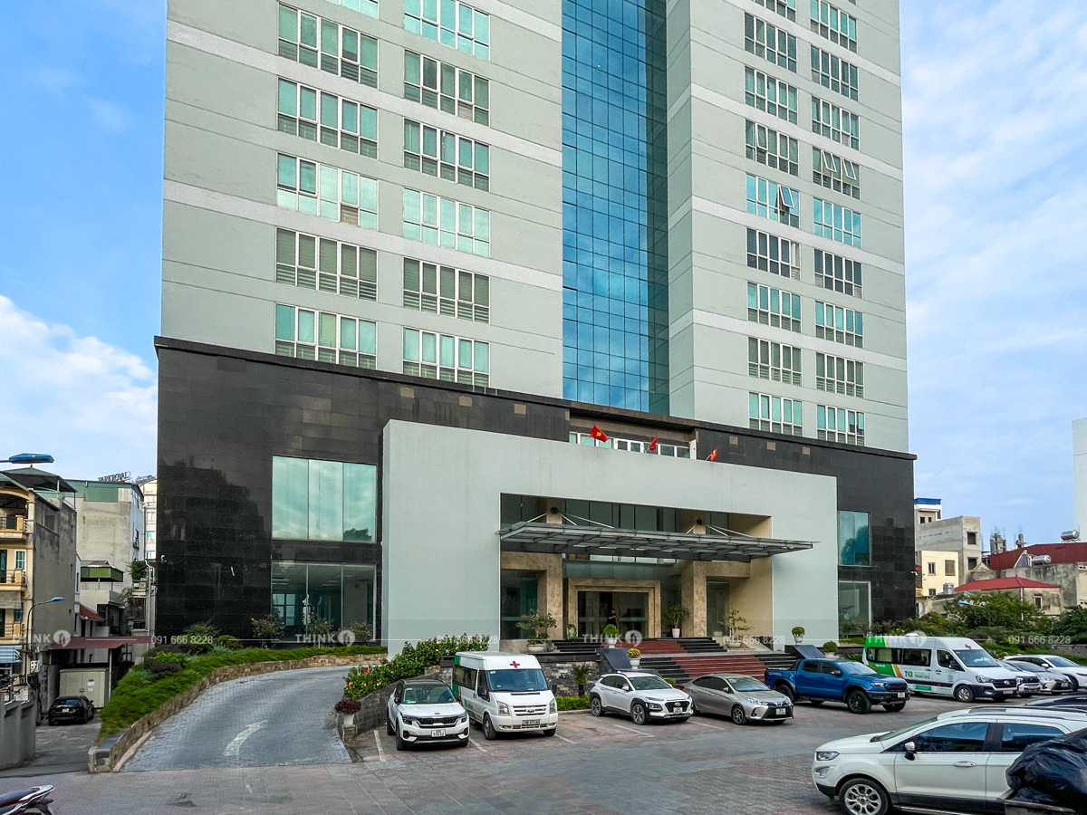 Khuôn viên ngoài toà nhà Mercury Building