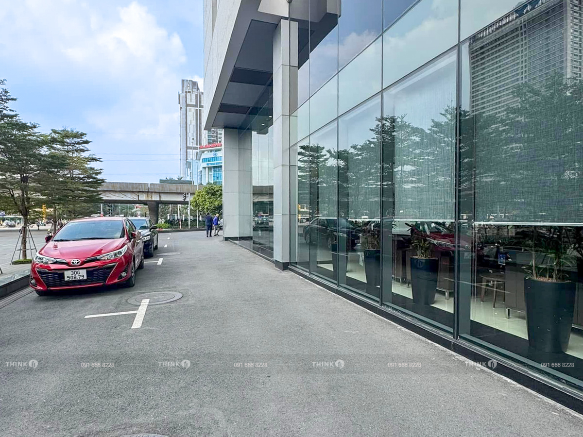 Khuôn viên toà nhà IDMC Mỹ Đình Building