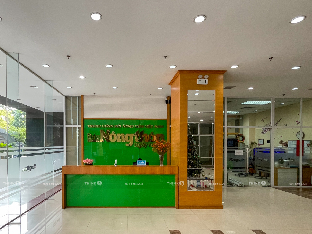 Lễ tân toà nhà Báo Nông Thôn Ngày Nay Dương Đình Nghệ