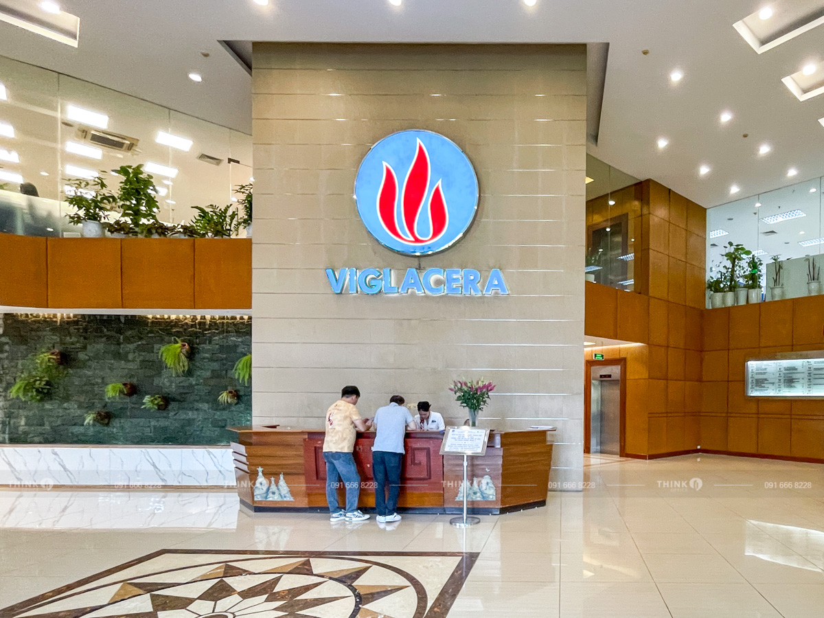 Lễ tân toà nhà Viglacera Tower