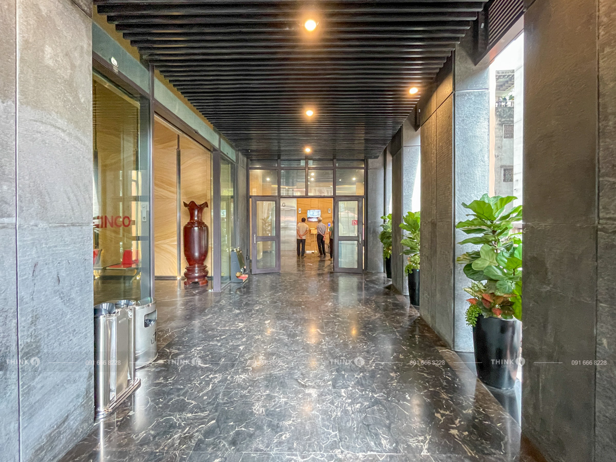 Lối vào sảnh toà nhà Coninco Tower