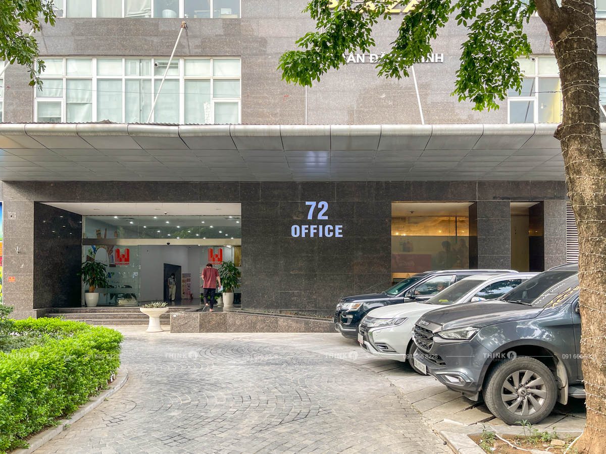 Lối vào sảnh toà nhà Hancorp Plaza.