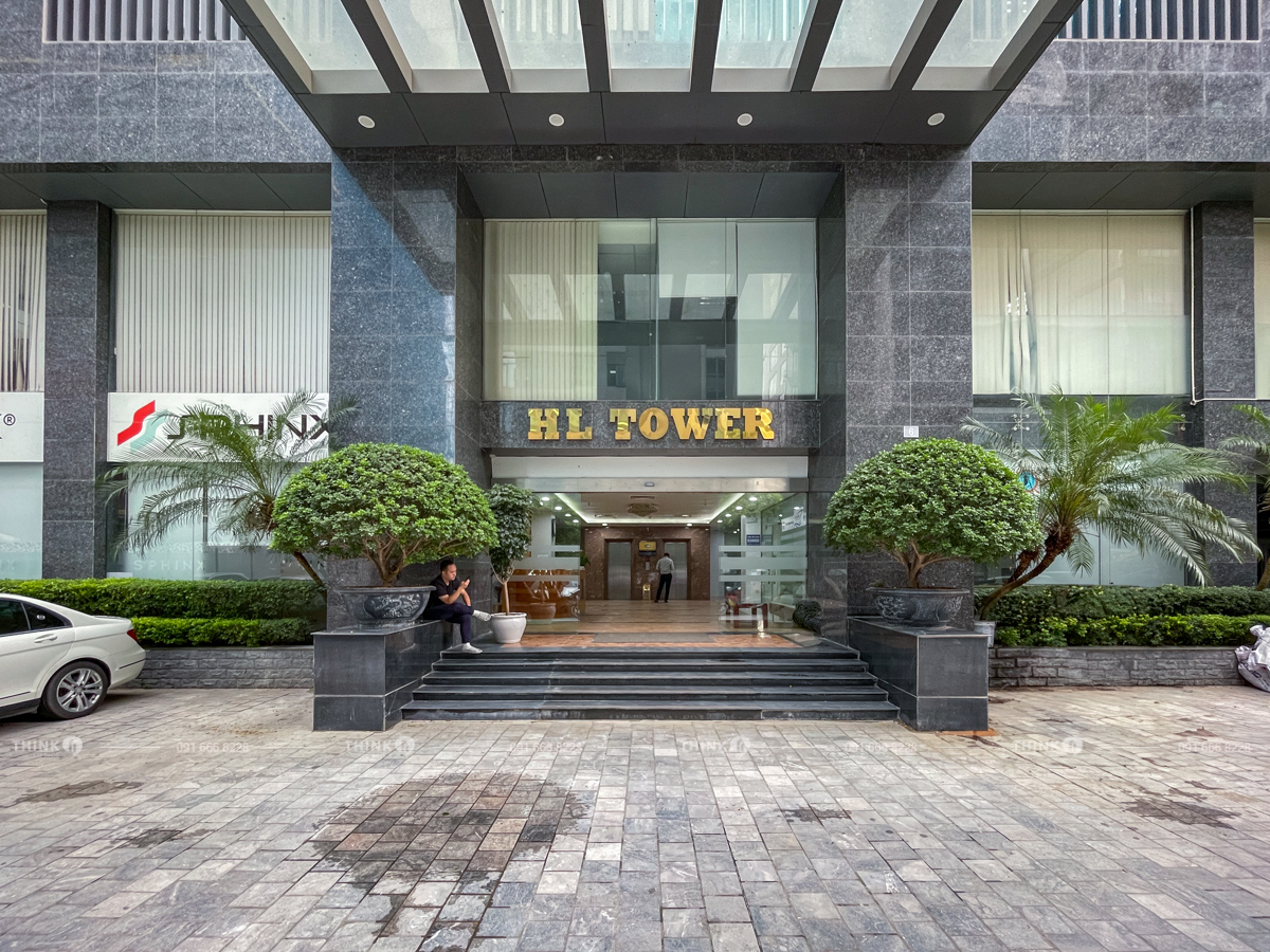 Lối vào sảnh toà nhà Hoàng Linh Building Duy Tân
