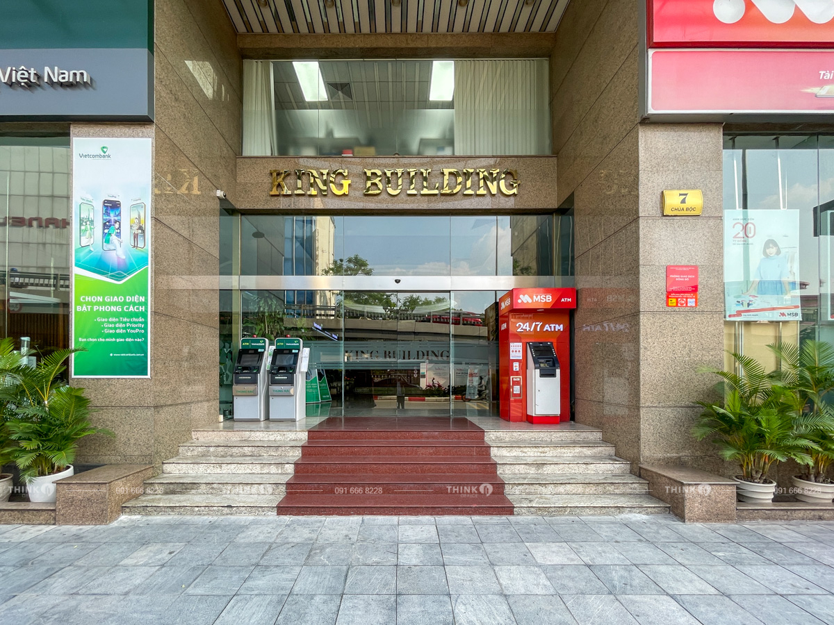 Lối vào sảnh toà nhà King Building