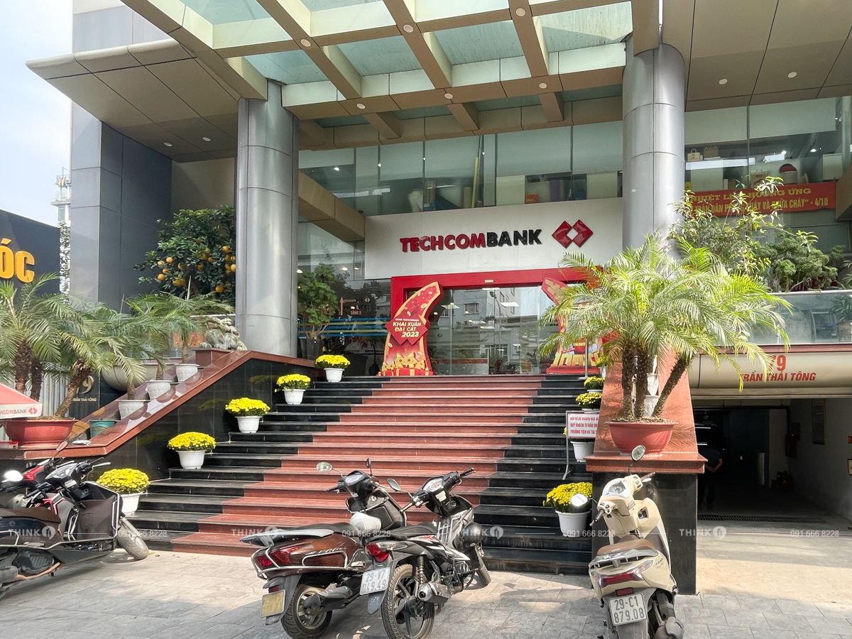 Lối vào sảnh toà nhà Lucky Building Trần Thái Tông