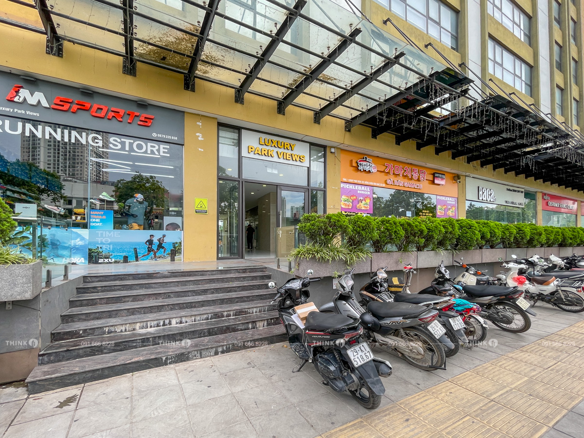 Lối vào sảnh toà nhà Luxury Park Views