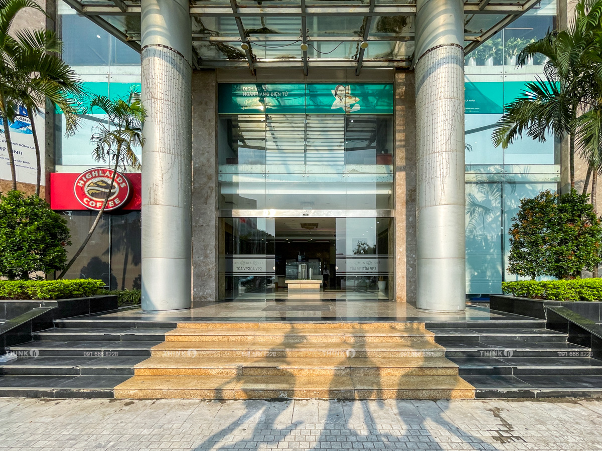 Lối vào sảnh văn phòng toà nhà Sun Square