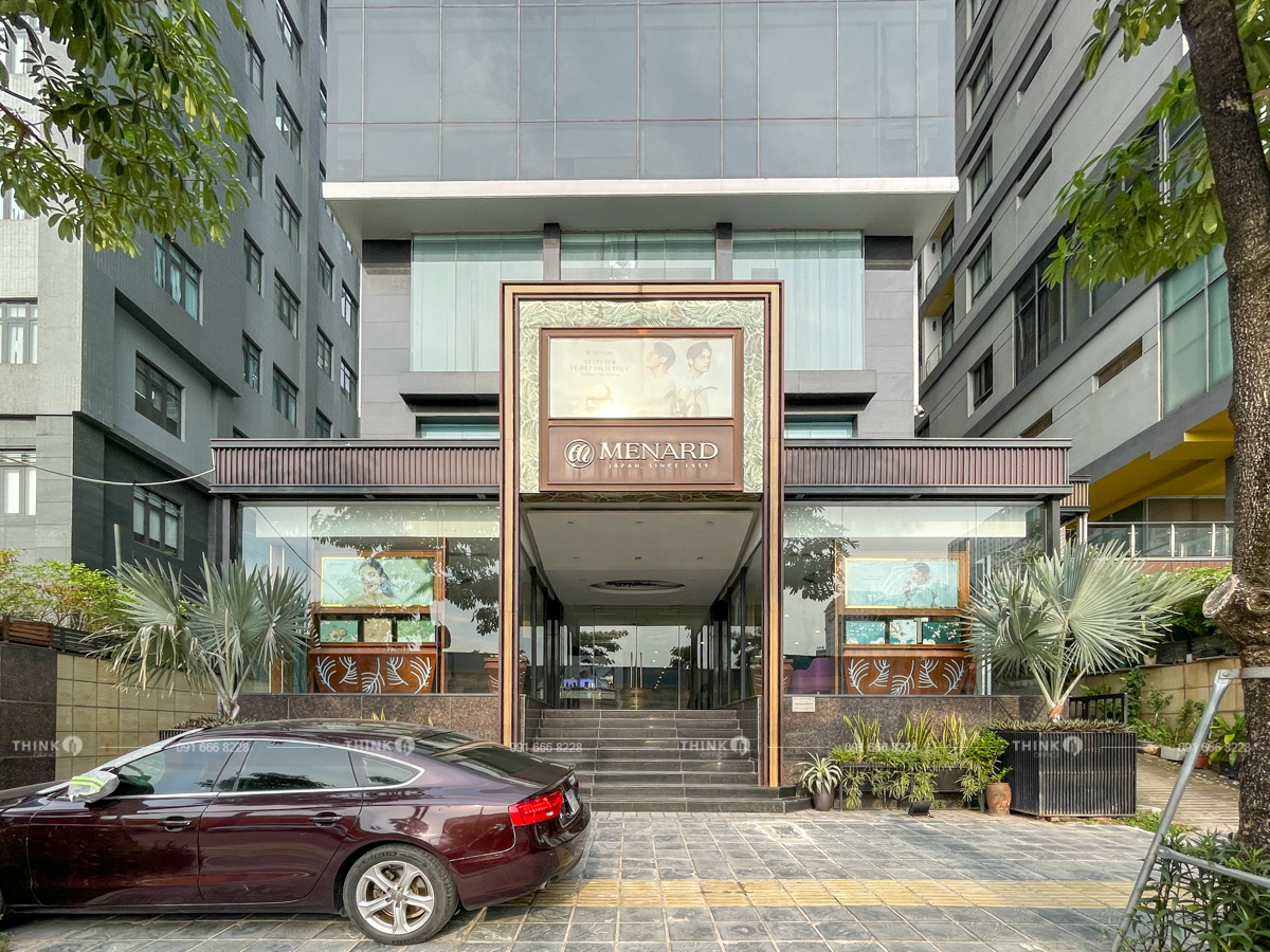 Lối vào sảnh văn phòng toà nhà VMT Building