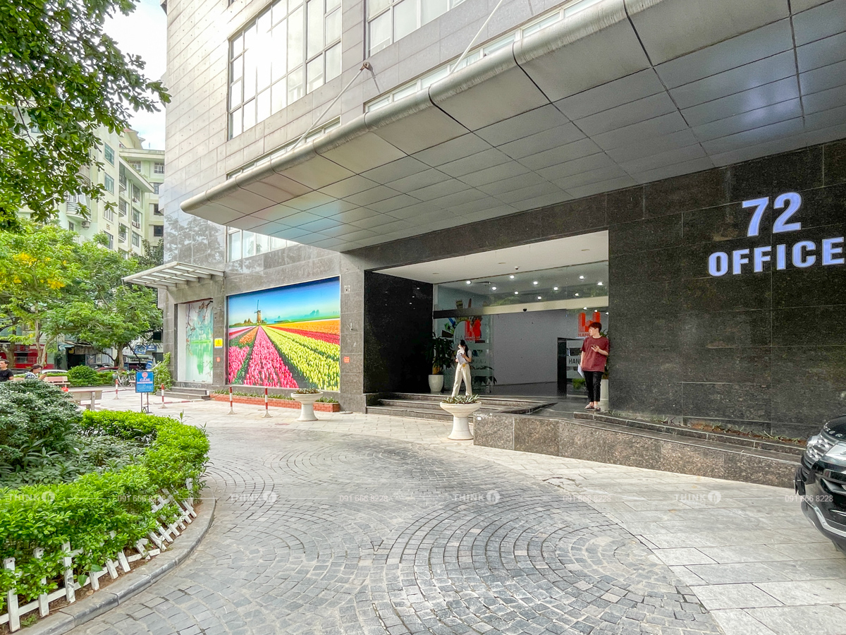 Mặt trước lối vào sảnh Hancorp Plaza