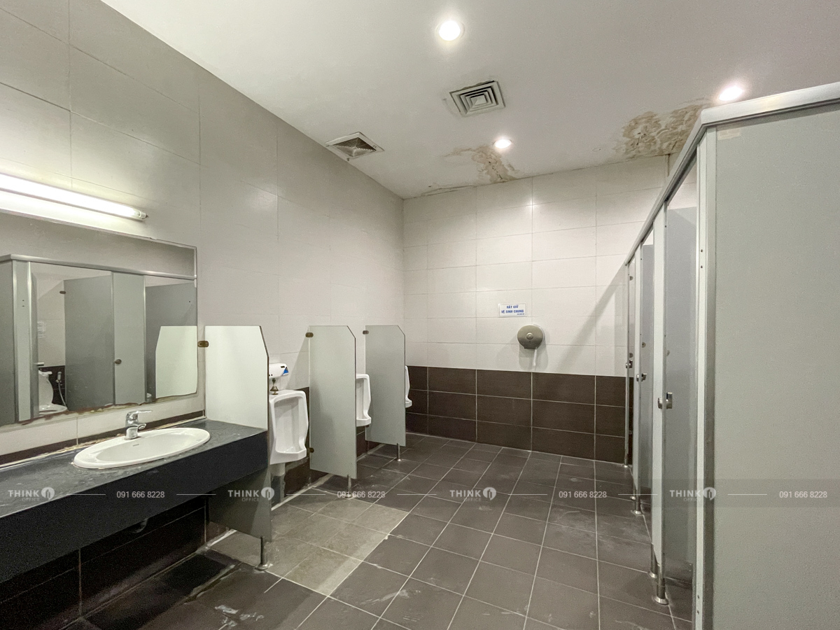 Nhà vệ sinh Green Park Tower Dương Đình Nghệ