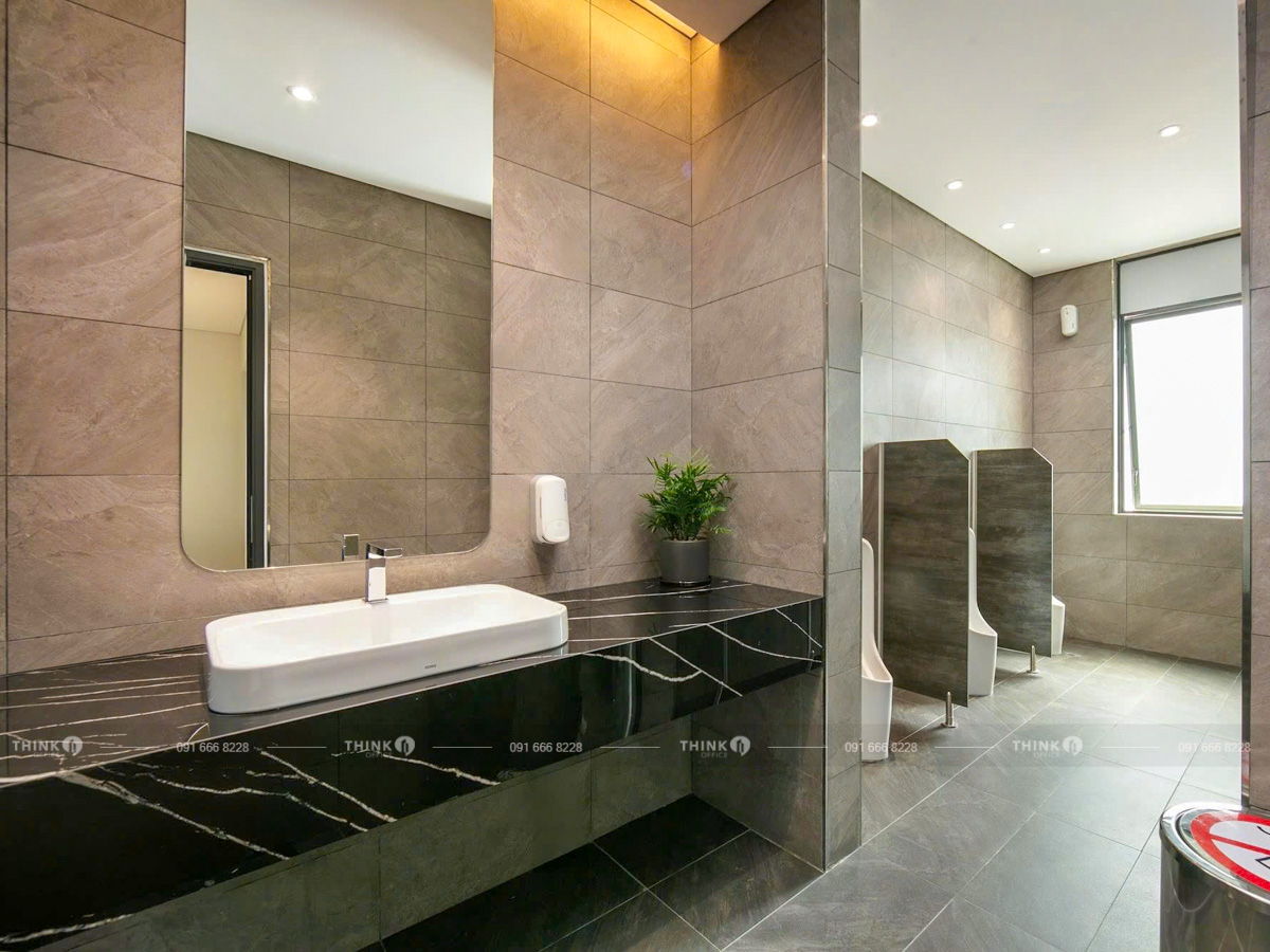 Nhà vệ sinh toà nhà IDMC Láng Hạ Building
