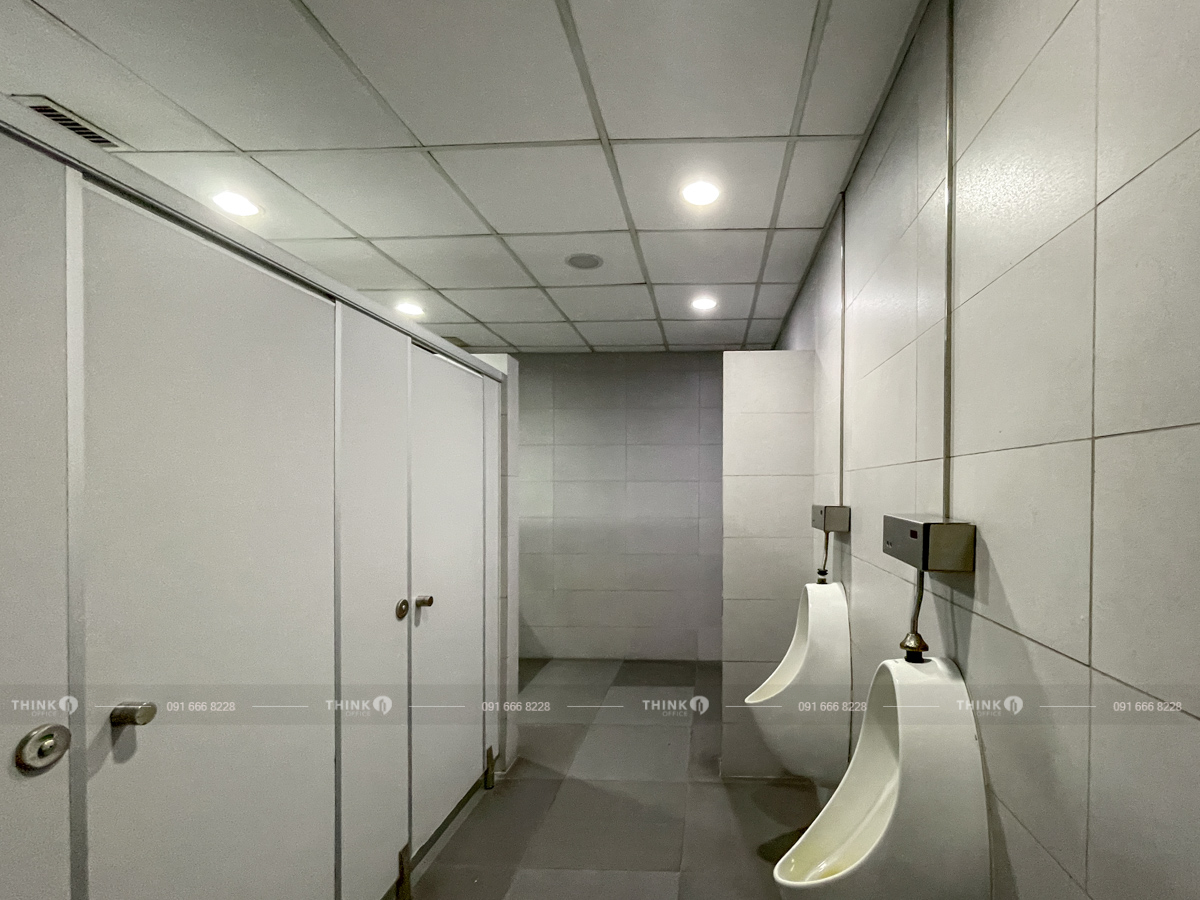 Nhà vệ sinh toà nhà Icon4 Tower