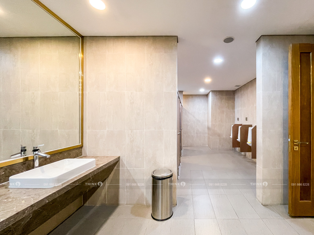 Nhà vệ sinh toà nhà Sun Grand City