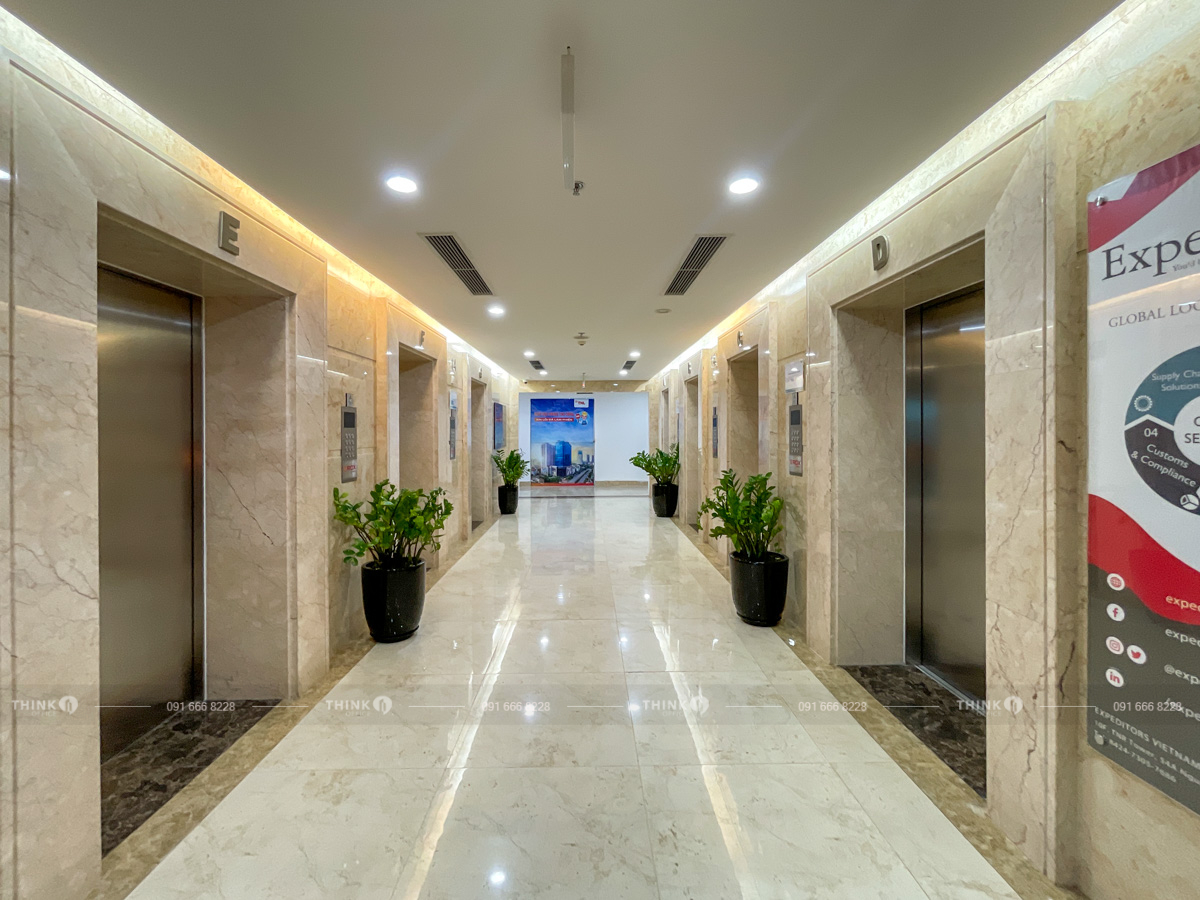 Sảnh thang máy văn phòng toà nhà Rox Tower