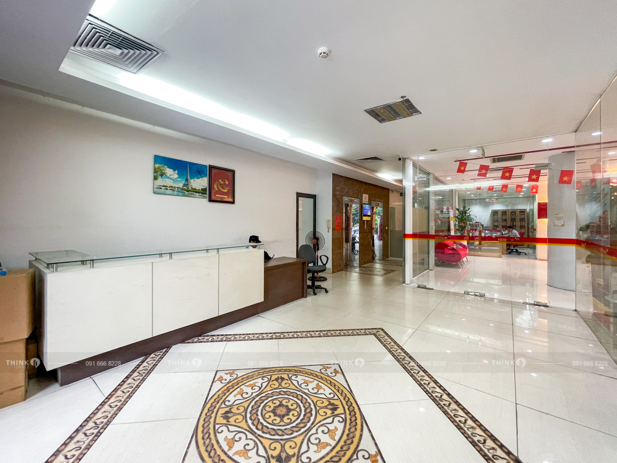 Sảnh toà nhà Nam Anh Building