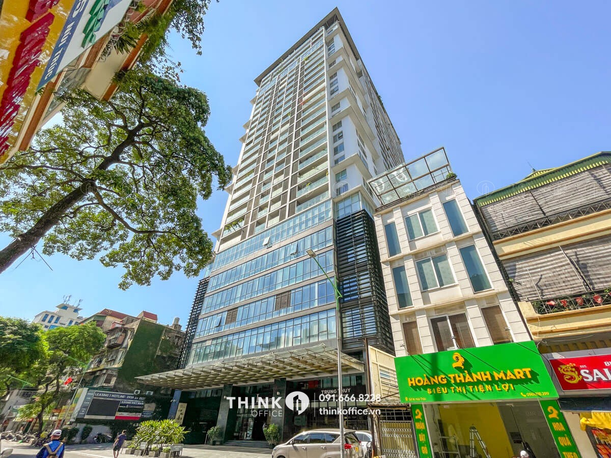 Mặt bên toà nhà The Lancaster Building Núi Trúc