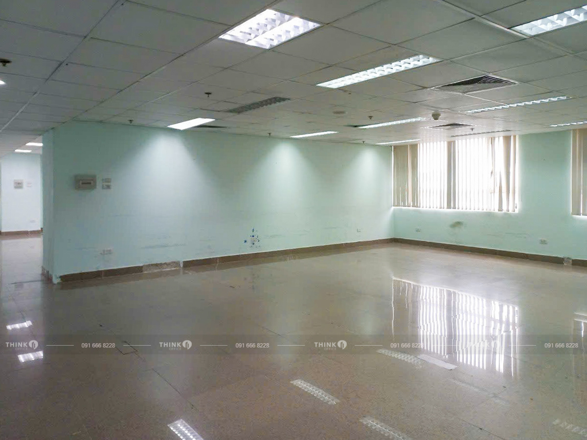 Văn phòng trống điển hình Hancorp Plaza