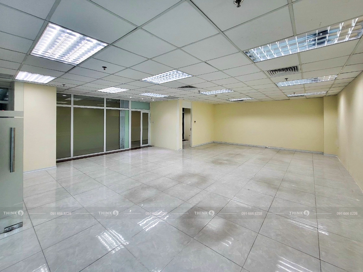 Văn phòng trống điển hình toà nhà Báo Nông Thôn Ngày Nay