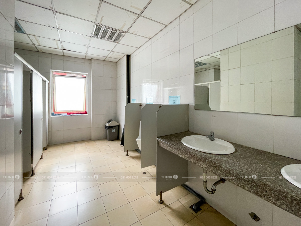Vệ sinh toà nhà HH2 Bắc Hà