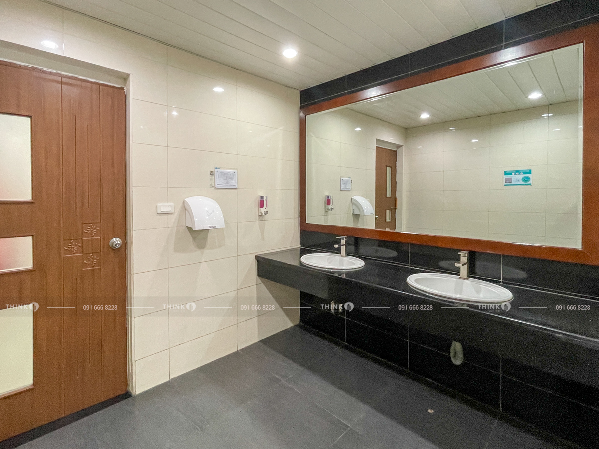 Vệ sinh toà nhà Star Tower Dương Đình Nghệ