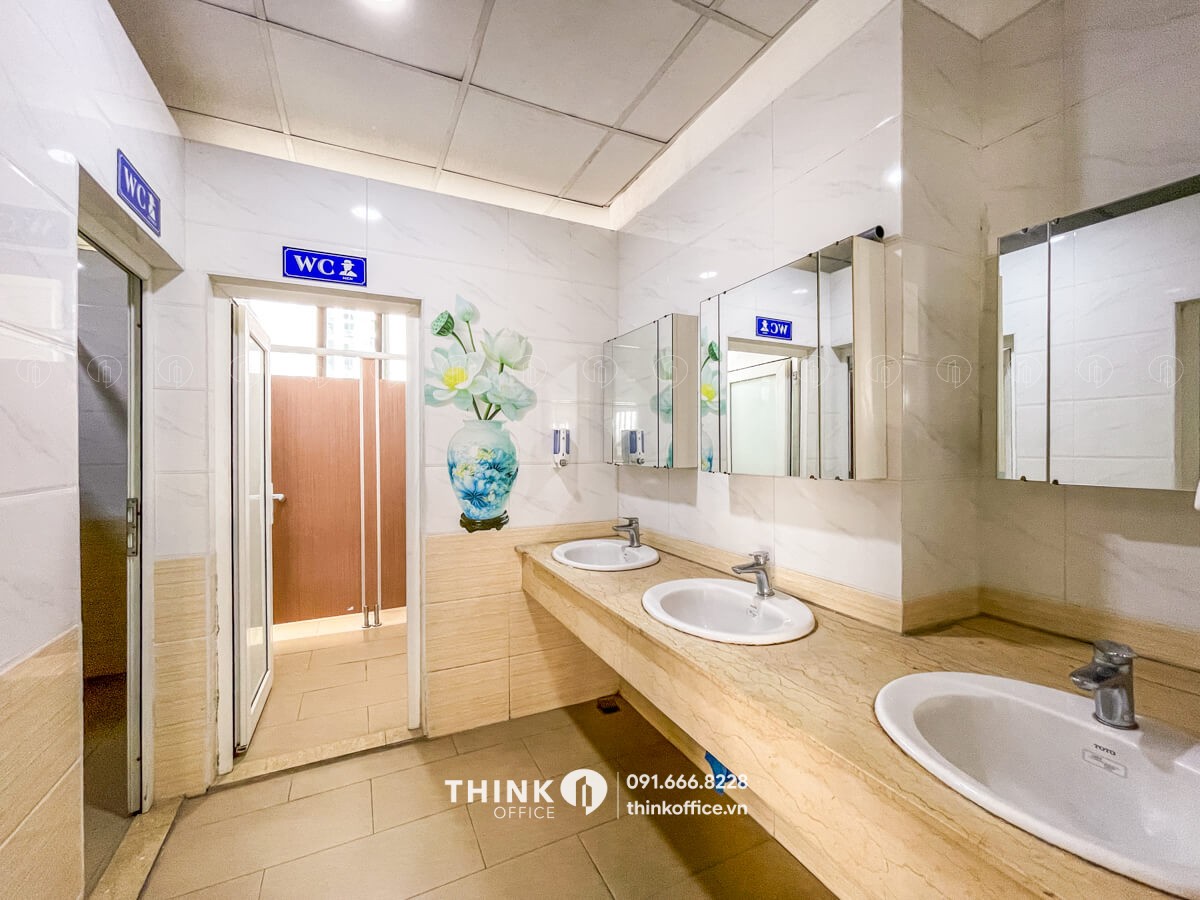 Vệ sinh văn phòng toà nhà Liễu Giai Tower