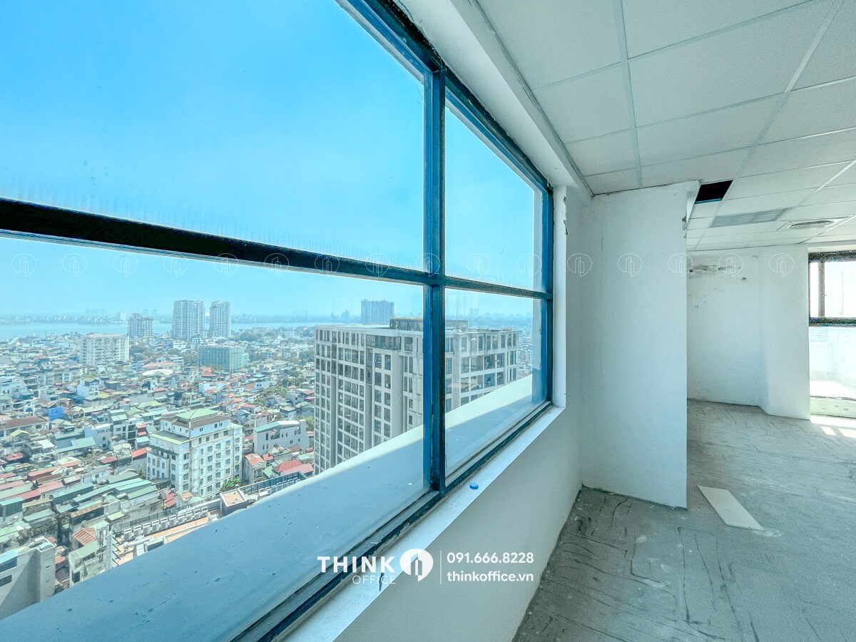 View văn phòng điển hình Ladeco Building