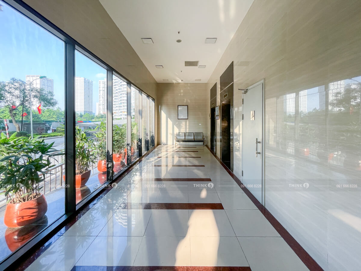 Hành lang sảnh toà nhà N01T3 Ngoại Giao Đoàn