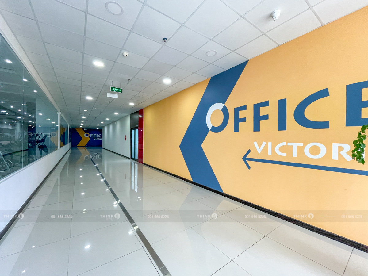 Hành lang văn phòng toà nhà Victoria Văn Phú