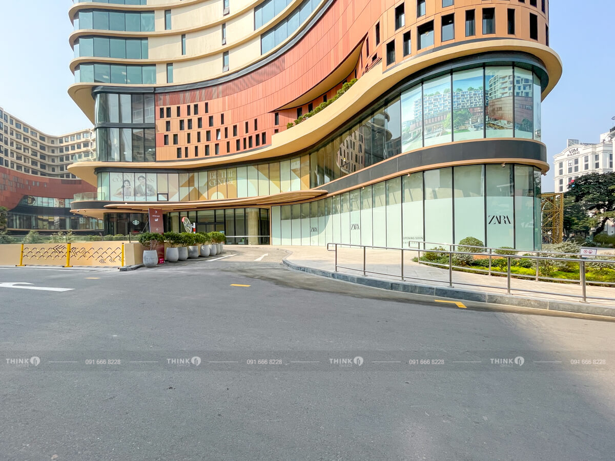 Khu vực lối vào sảnh văn phòng toà nhà Tiến Bộ Plaza