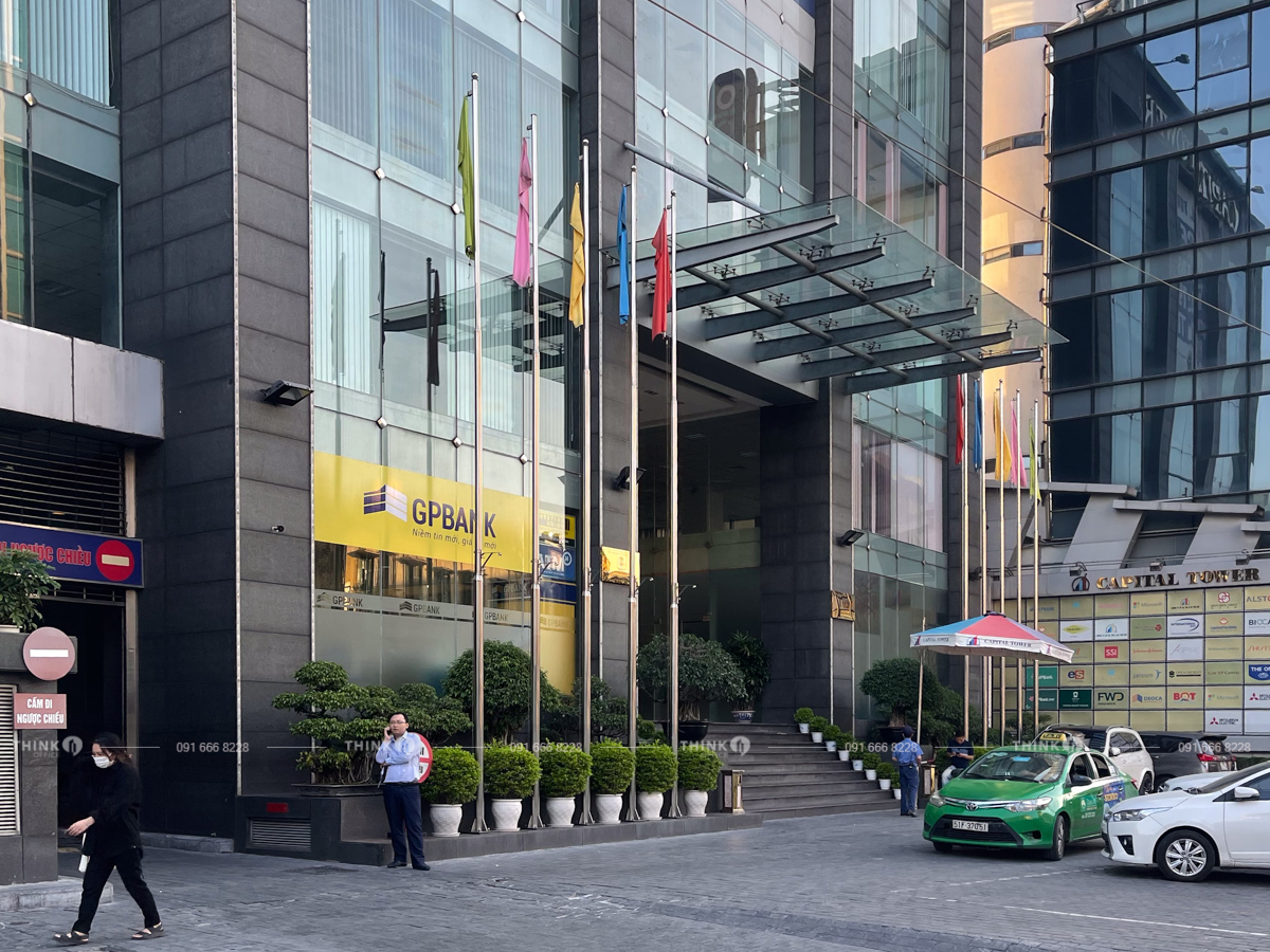 Khu vực ngoài toà nhà Capital Tower Trần Hưng Đạo