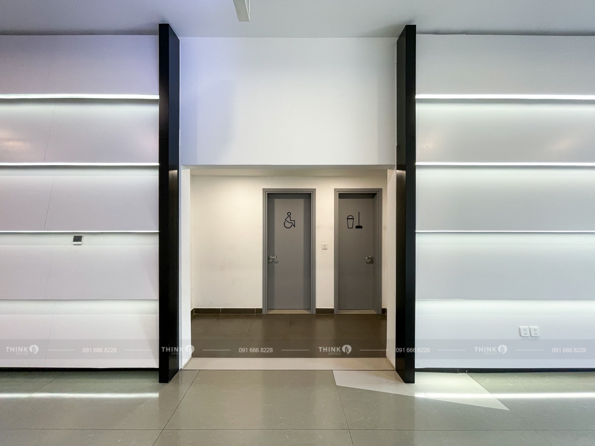 Khu vực nhà vệ sinh The Zei Plaza