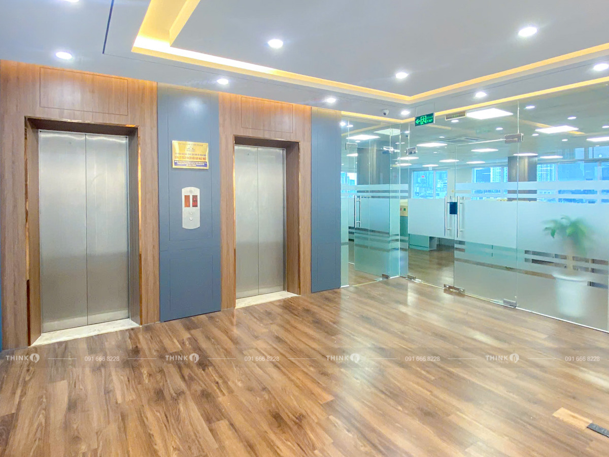 Khu vực sảnh thang máy toà nhà AM Group