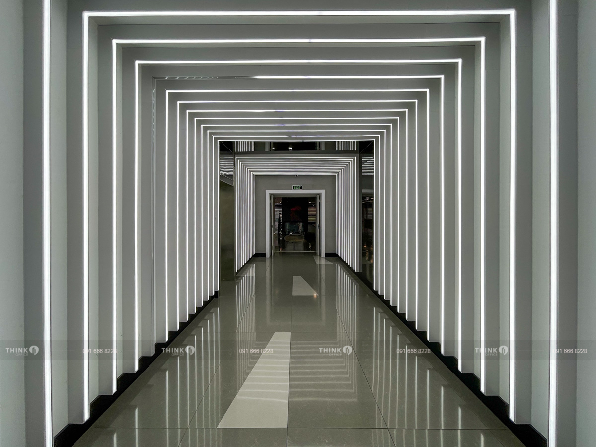 Khu vực sảnh thang máy toà nhà The Zei Plaza