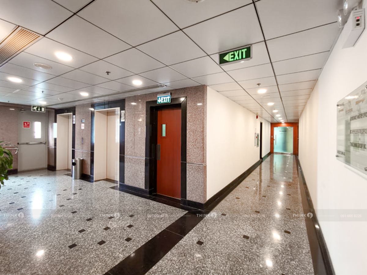 Khu vực sảnh thang máy toà nhà Tungshing Square Ngô Quyền