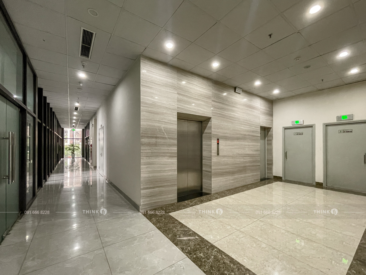 Khu vực sảnh thang máy văn phòng Chelsea Residences