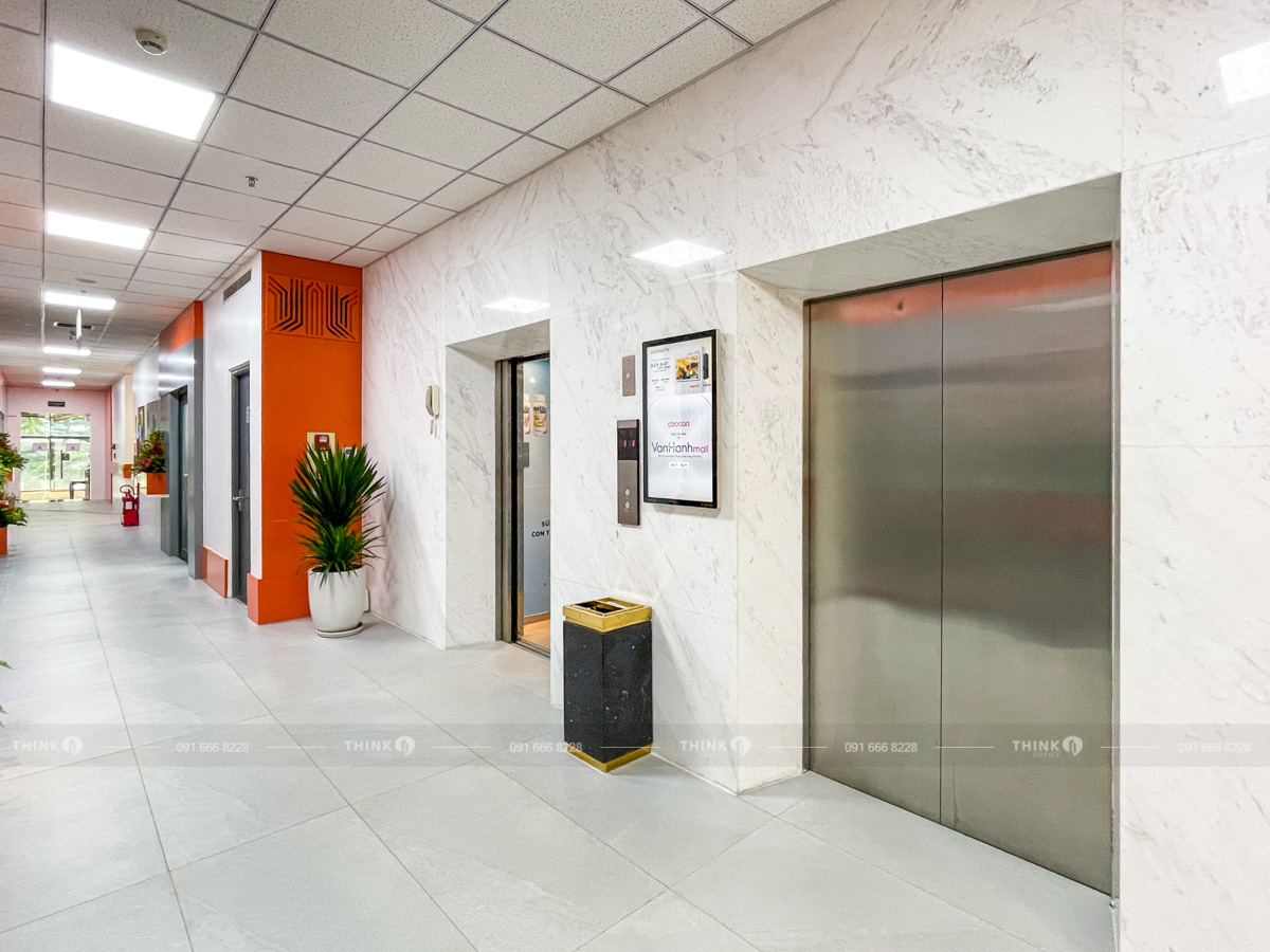 Khu vực sảnh thang máy văn phòng toà nhà SD Building