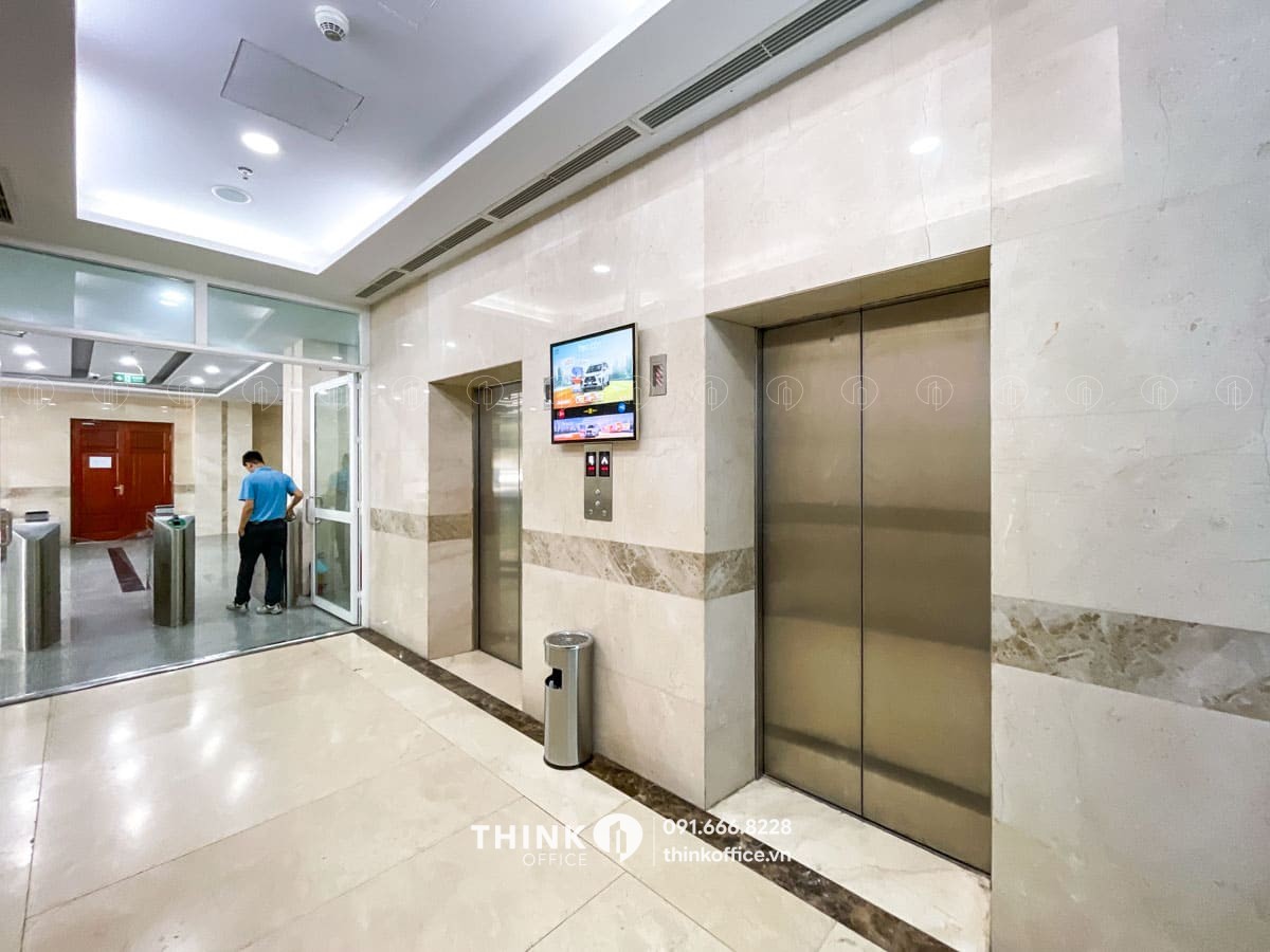Khu vực sảnh thang máy văn phòng toà nhà SISC Tower